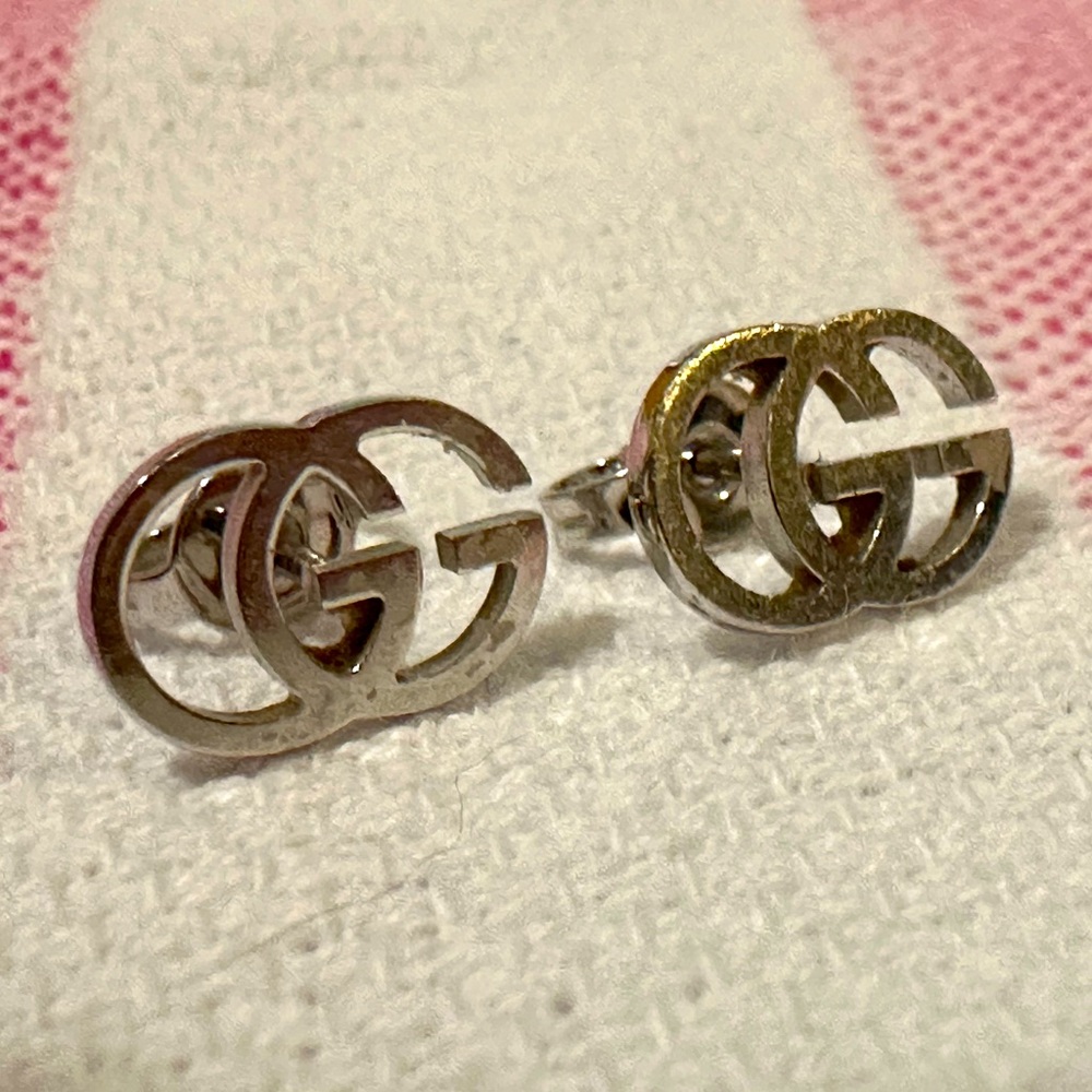 Authentic GG (GUCCI) RUNNING STUD EARRINGS